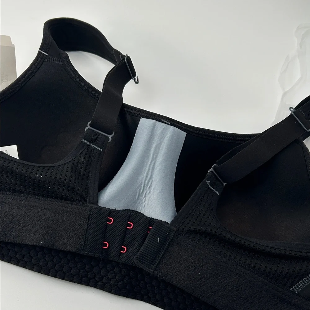 Seamless Black Comfort Bra - Picture 10 of 16